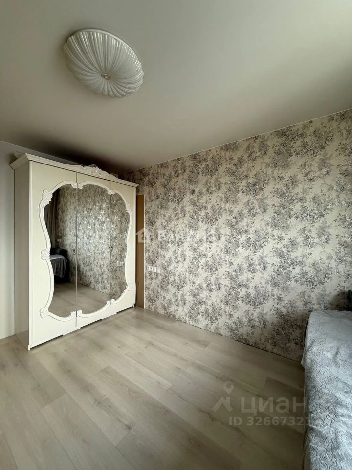 Продажа 3-комн квартиры на вторичном рынке Новоизмайловский проспект, 3