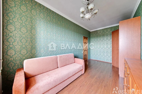 Продажа 2-комн квартиры на вторичном рынке Лобня, Молодёжная улица,  д. 8