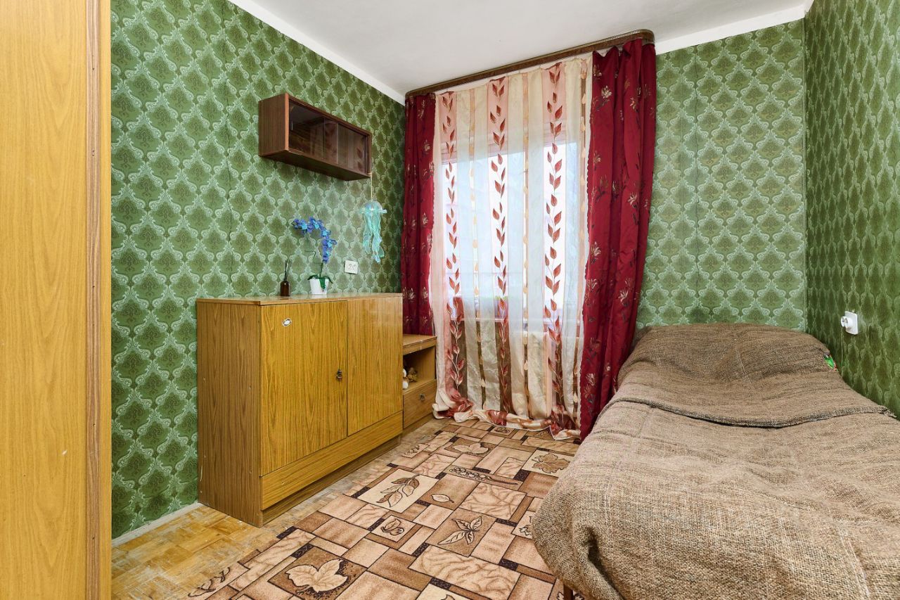 Продажа 4-комн квартиры на вторичном рынке Ивантеевка, улица Дзержинского, 2
