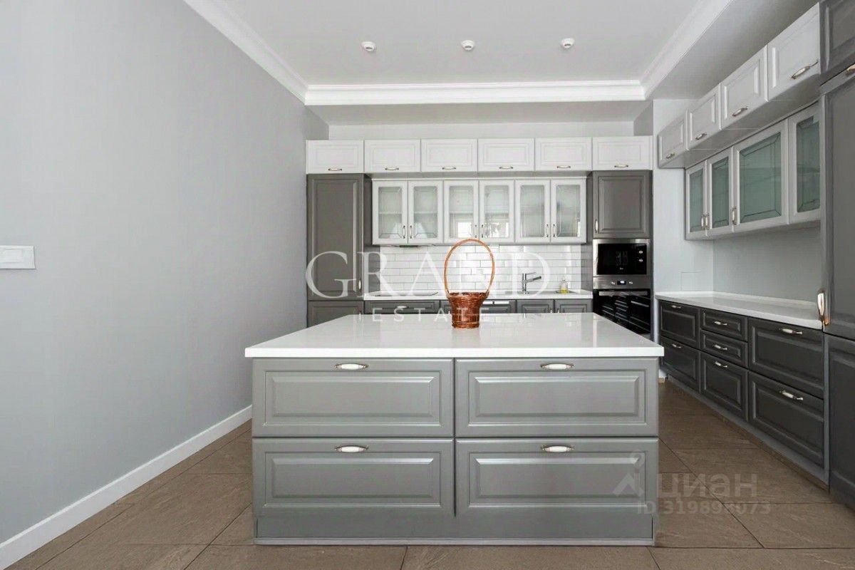 Продажа 5-комн квартиры на вторичном рынке улица Фадеева, 4А