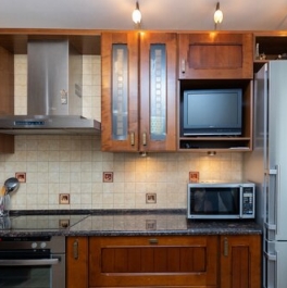 Продажа 3-комн квартиры на вторичном рынке Стачек пр-кт,  д. 105,  к. 5