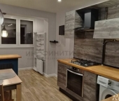 Продать Квартиры вторичка ул Малахитовая  8 2