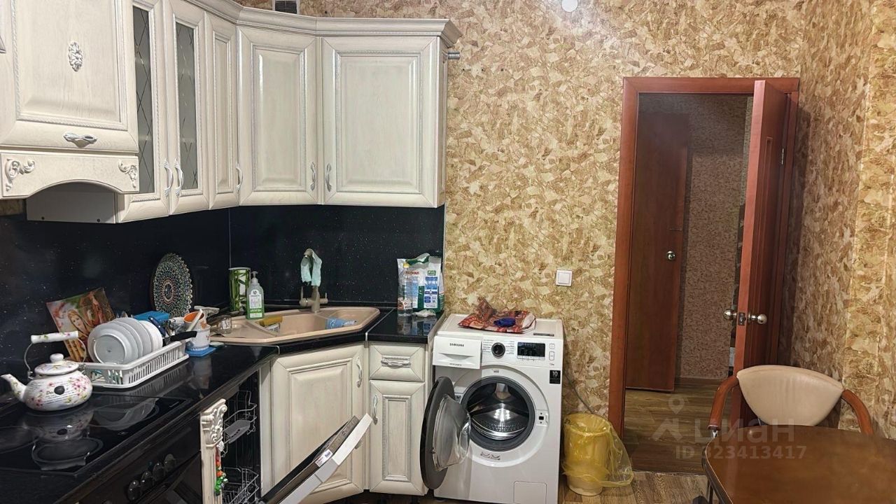 Аренда 3-комн квартиры на вторичном рынке Кучино мкр, Балашиха, улица Брагина,  д. 1