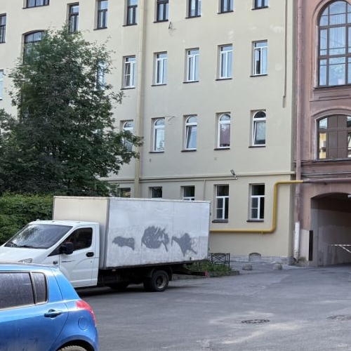 4-комн квартира 8-я Васильевского острова линия, 61Б