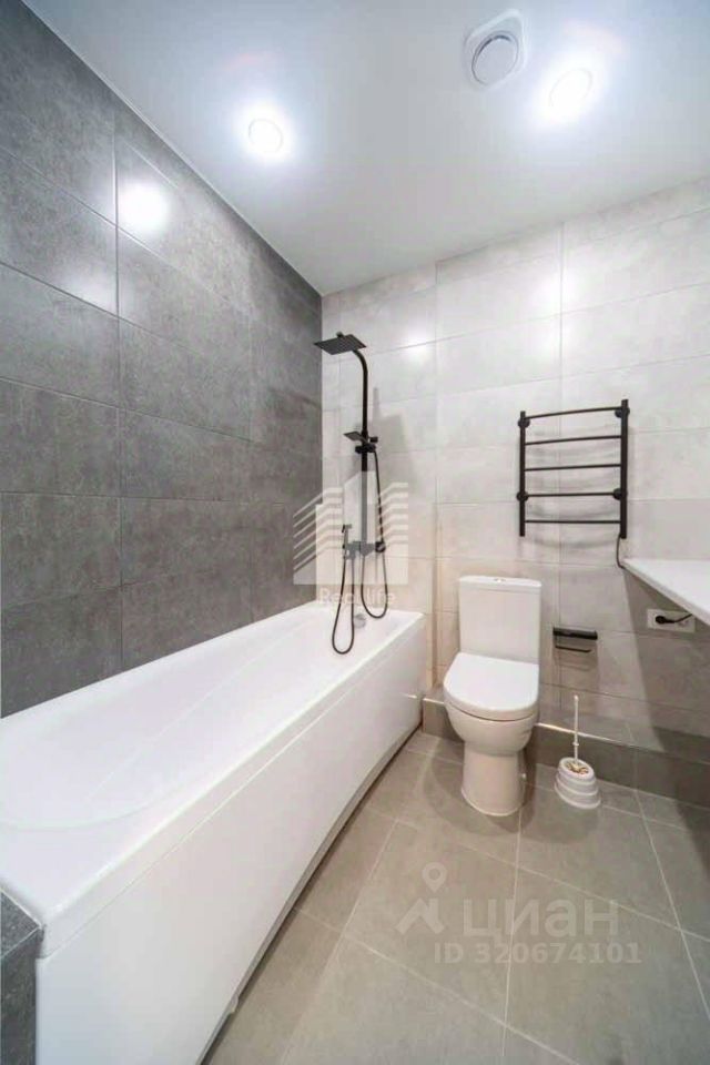 Продажа 1-комн квартиры на вторичном рынке с. Домодедово, улица Современников, 4