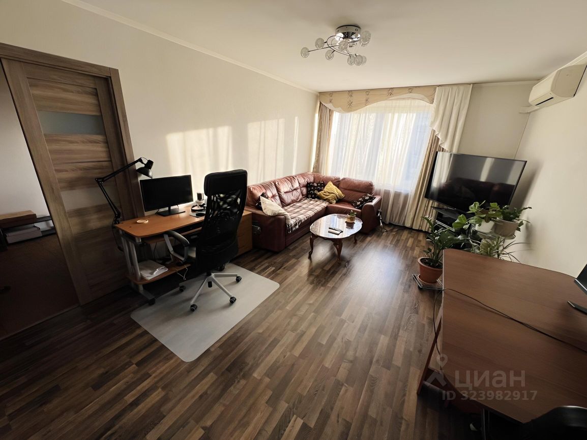 Продажа 3-комн квартиры на вторичном рынке улица Зои и Александра Космодемьянских, 18К2