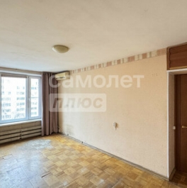Продажа 1-комн квартиры на вторичном рынке улица Введенского,  д. 10 к1
