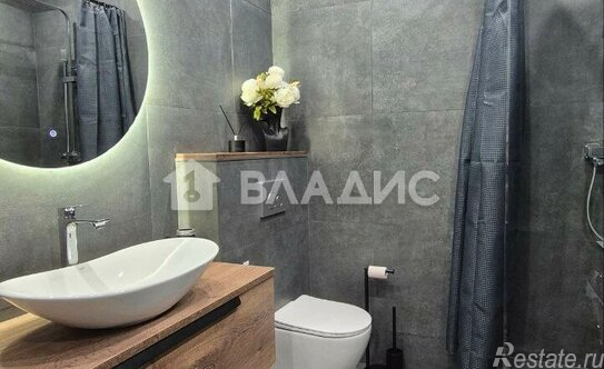 Продажа 2-комн квартиры на вторичном рынке Радиальная 6-я ул,  д. 7/1 к2