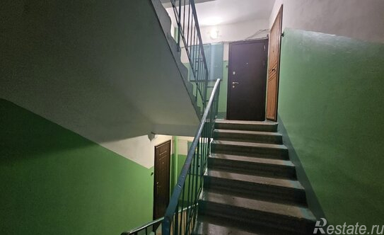 Продажа 1-комн квартиры на вторичном рынке Кириши г, Героев пр-кт,  д. 22