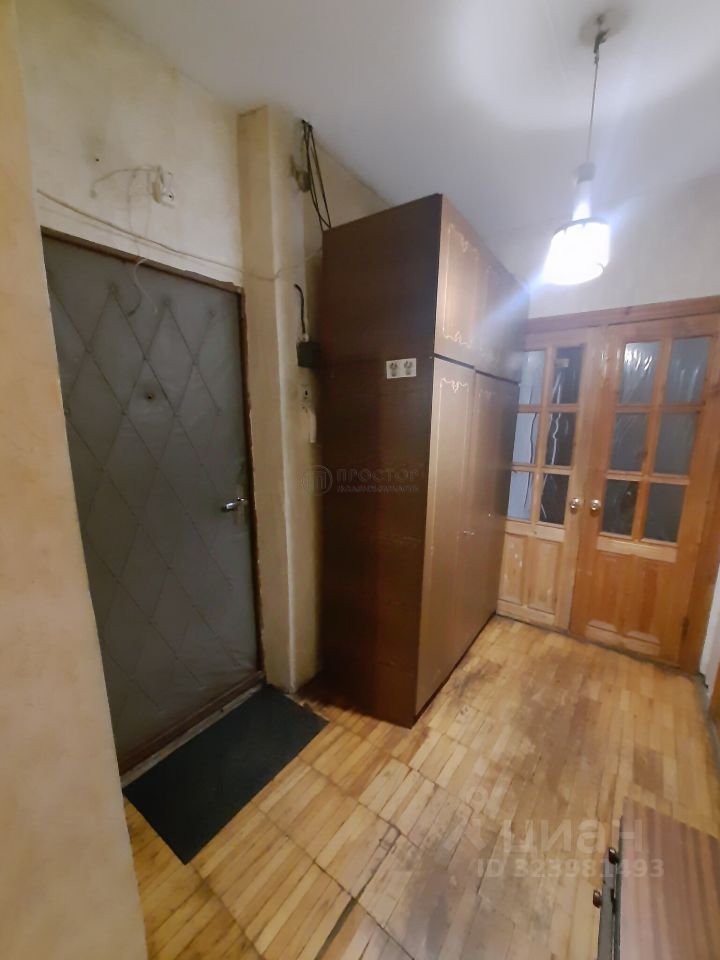 Продажа 3-комн квартиры на вторичном рынке Совхозная улица, 14