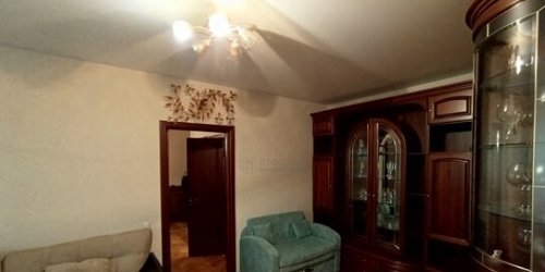 3-комн квартира улица Артюхиной,  д. 11