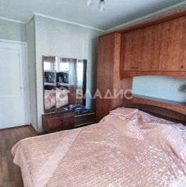 Продажа 2-комн квартиры на вторичном рынке Славы пр-кт,  д. 12,  к. 1