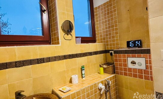 Продажа 4-комн квартиры на вторичном рынке Городская улица,  д. 5