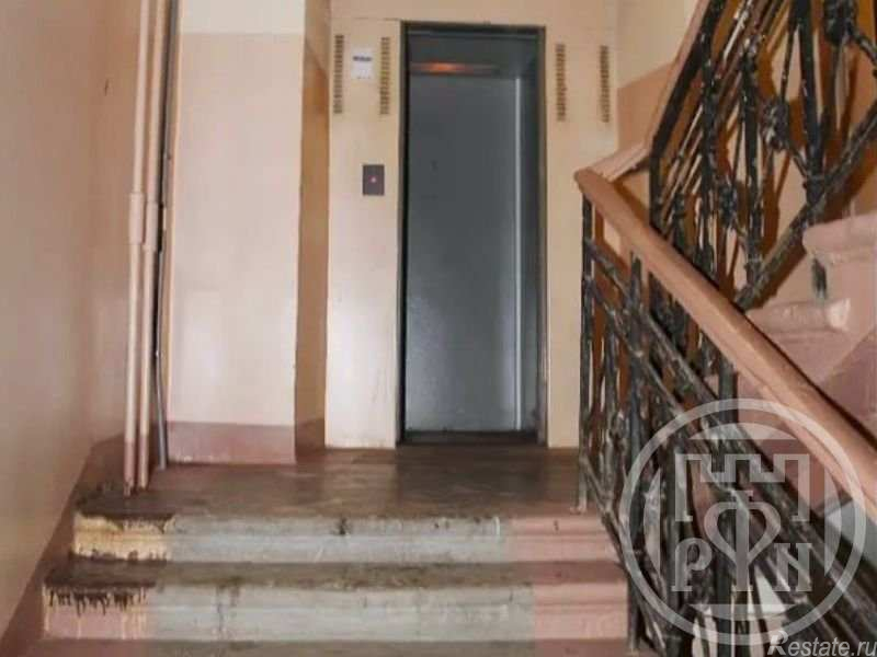 Продажа 2-комн квартиры на вторичном рынке Лиговский пр.,  д. 107