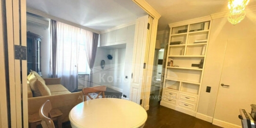 2-комн квартира улица Спиридоновка,  д. 26