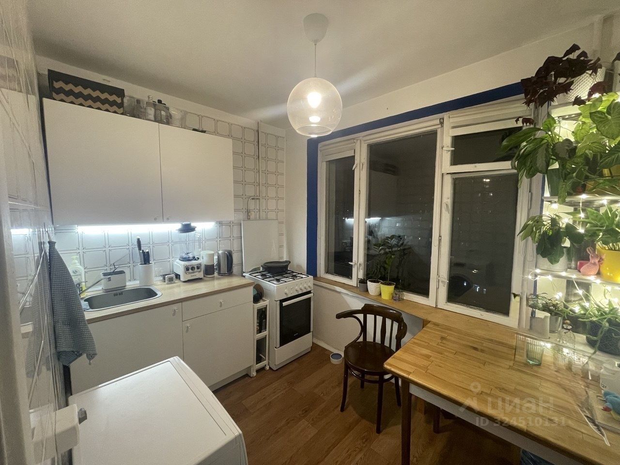 Продажа 2-комн квартиры на вторичном рынке Ракетный бульвар, 15