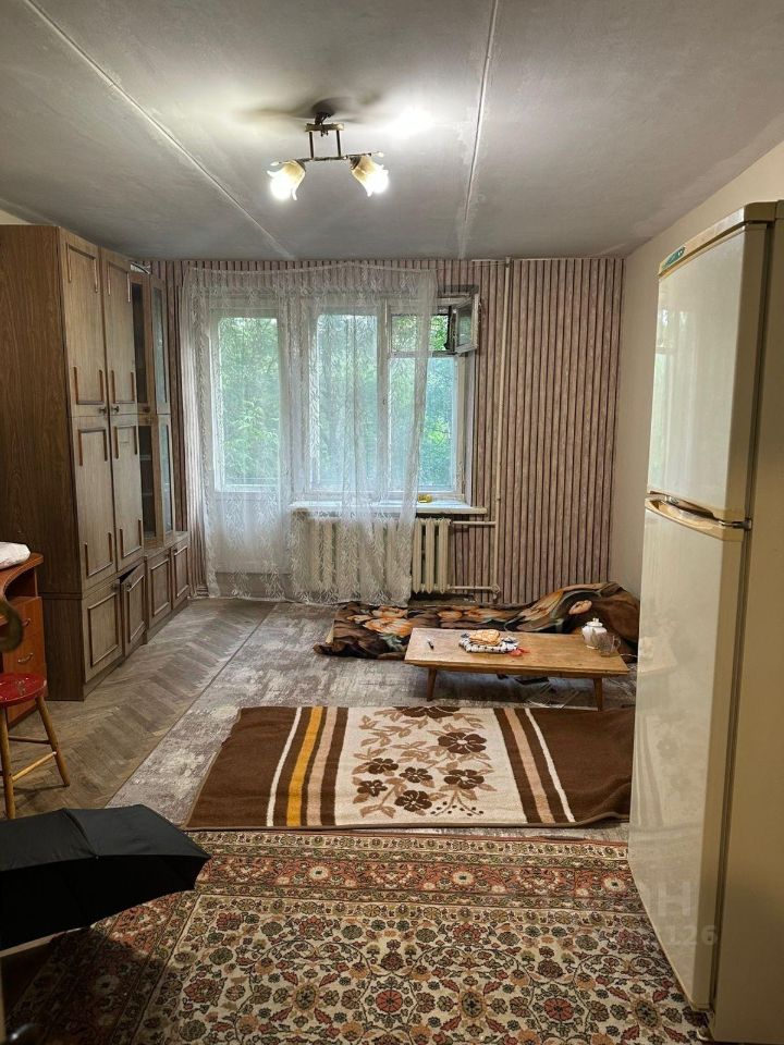 Продажа 3-комн квартиры на вторичном рынке Будапештская улица, 17К2