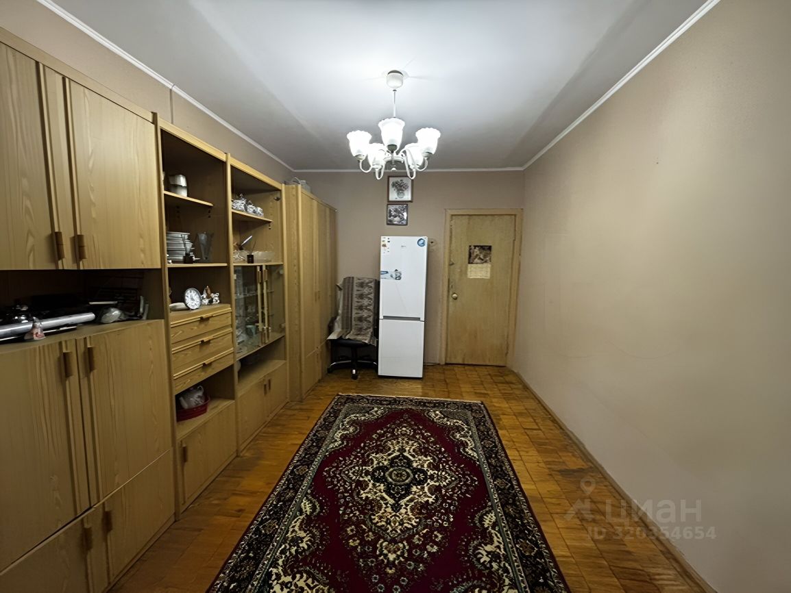 Продажа 3-комн квартиры на вторичном рынке Болшево мкр, Гражданская улица, 43