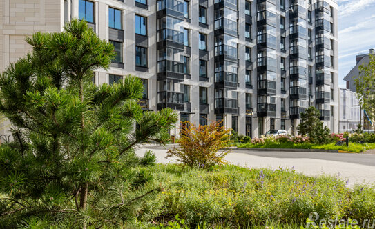 Продажа 1-комн квартиры на вторичном рынке Петровский пр-кт,  д. 28 к2 с1