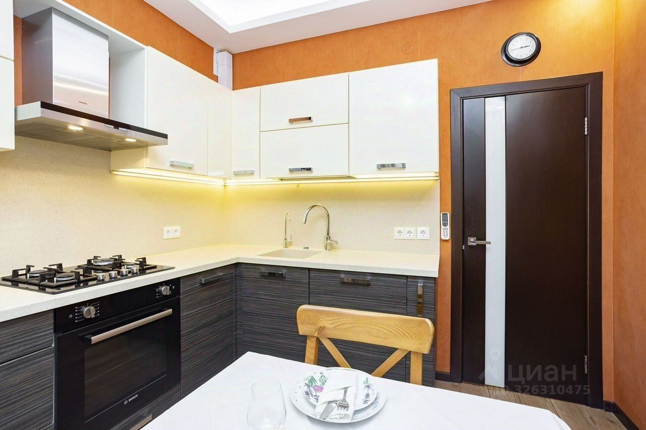 Продажа 2-комн квартиры на вторичном рынке улица Ленсовета,  д. 15