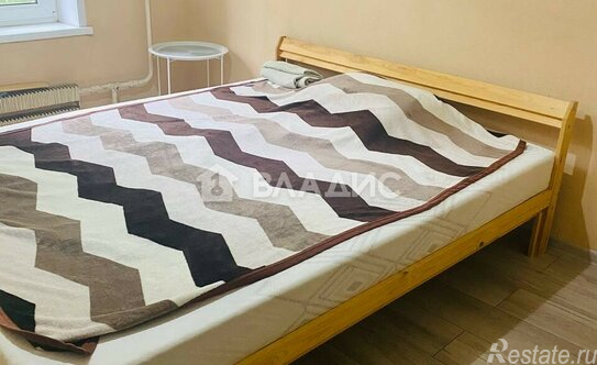 Продажа 3-комн квартиры на вторичном рынке улица Николая Химушина,  д. 1