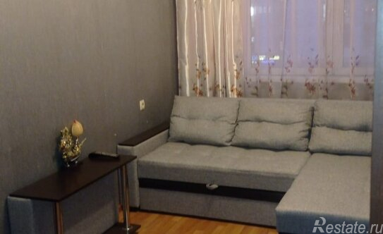 Продажа 2-комн квартиры на вторичном рынке улица Дмитриевского,  д. 7