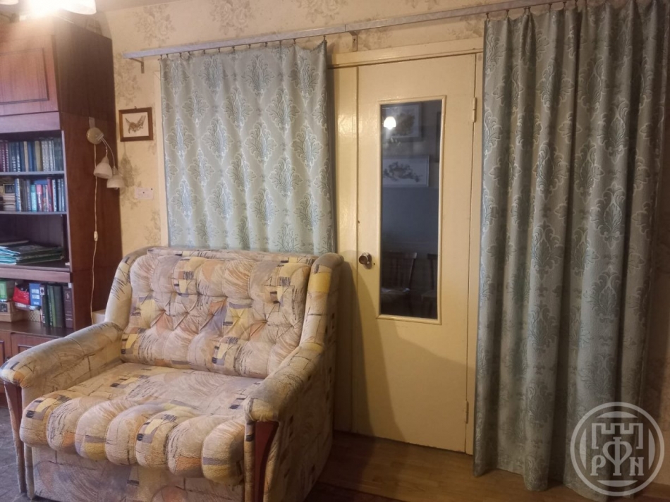 Продажа 2-комн квартиры на вторичном рынке Весельная ул. ,  д. 12