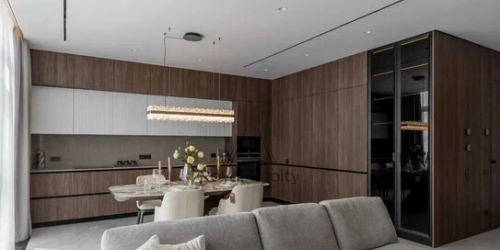 3-комн квартира улица Моисеенко,  д. 27