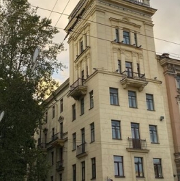 Продажа 3-комн квартиры на вторичном рынке Московский пр-кт,  д. 37/1