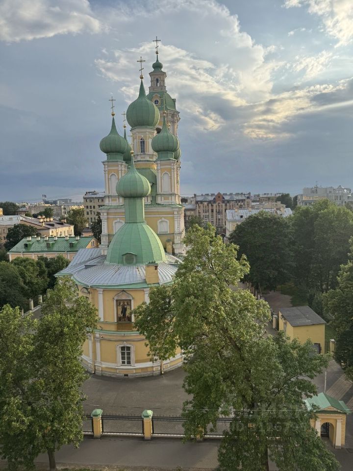 Продажа 2-комн квартиры на вторичном рынке 6-я Васильевского острова линия, 47