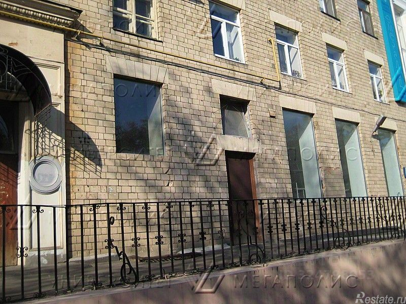 Аренда торгового помещения Суворовская площадь