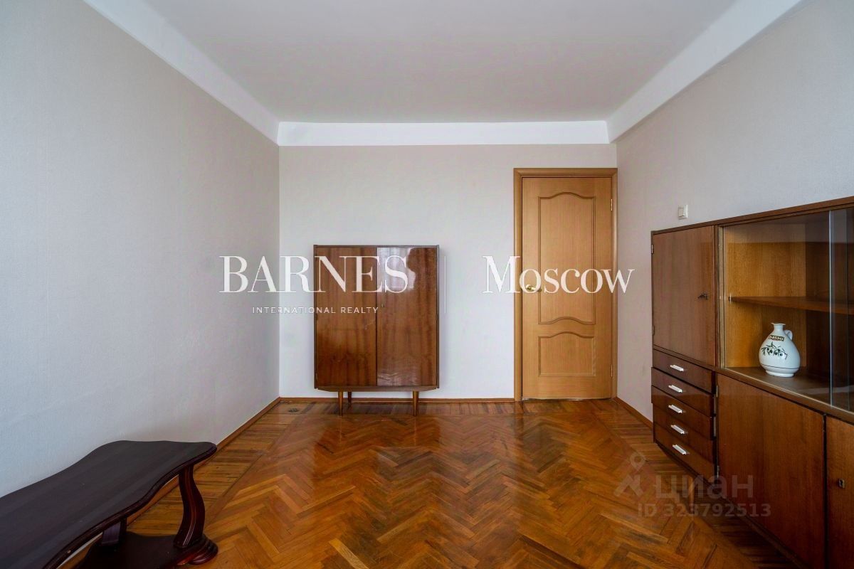 Продажа 2-комн квартиры на вторичном рынке шоссе Революции, 33К1