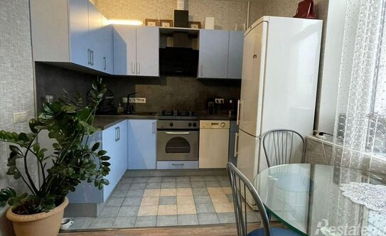 Продажа 1-комн квартиры на вторичном рынке Ломоносовский пр-кт,  д. 18