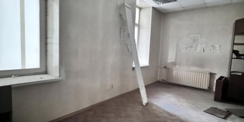 Помещение свободного назначения Большевиков пр-кт,  д. 40