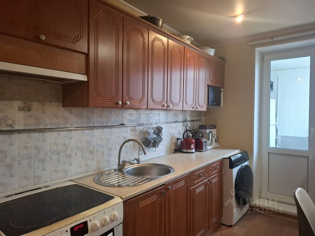 Продажа 2-комн квартиры на вторичном рынке Кириши, Плавницкий бульвар, 2