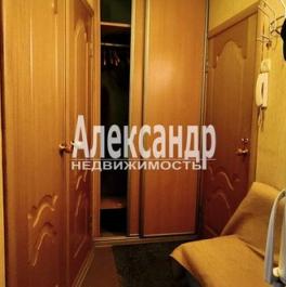Продажа 2-комн квартиры на вторичном рынке ул Антонова-Овсеенко,  д. 13,  к. 1