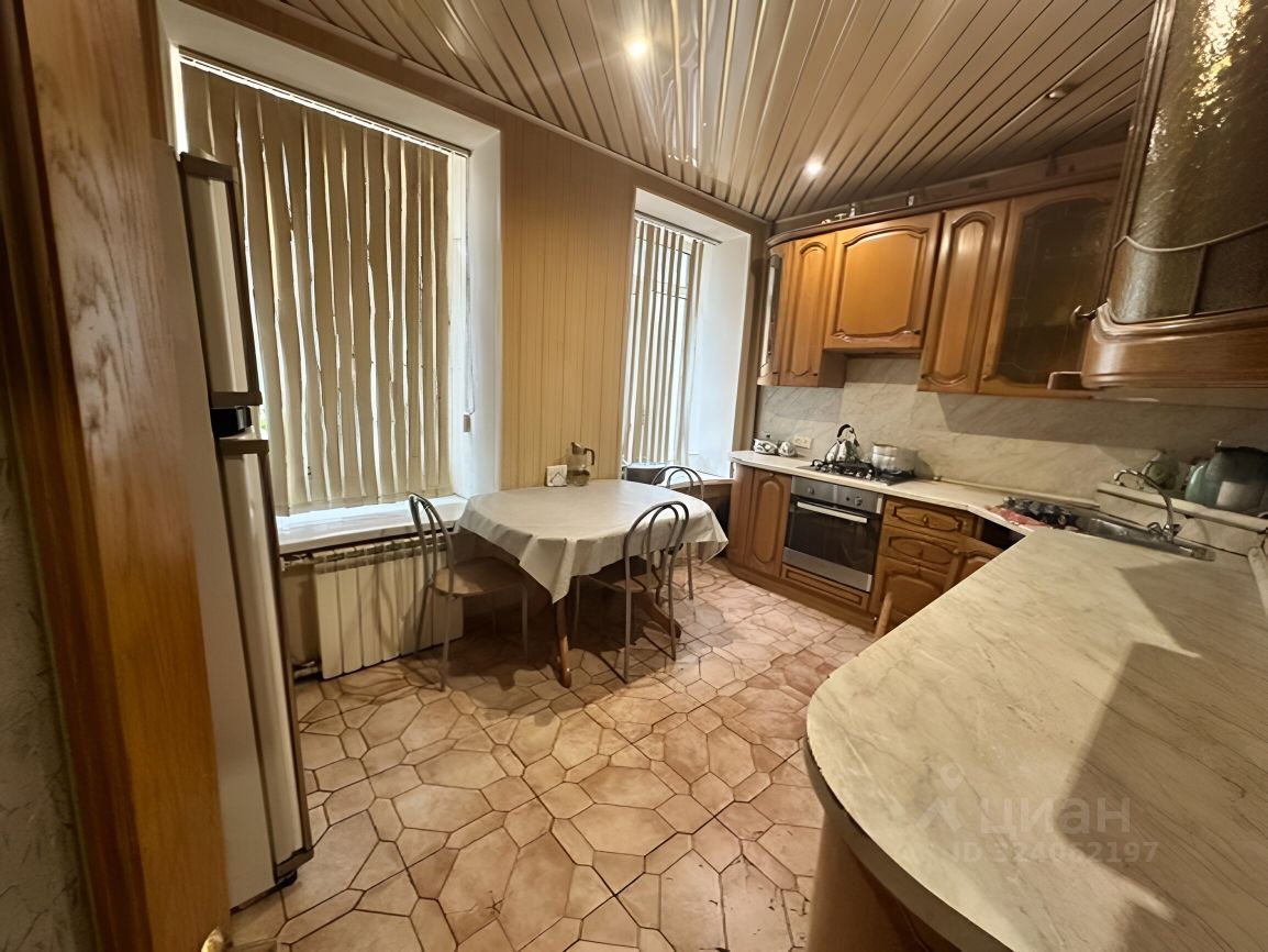 Продажа 3-комн квартиры на вторичном рынке 8-я Красноармейская улица, 9-11