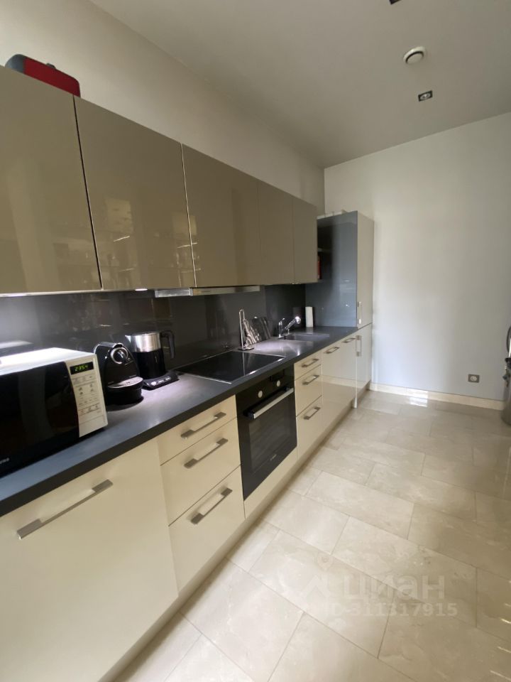 Продажа 2-комн квартиры на вторичном рынке Ломоносовский проспект, 25к3