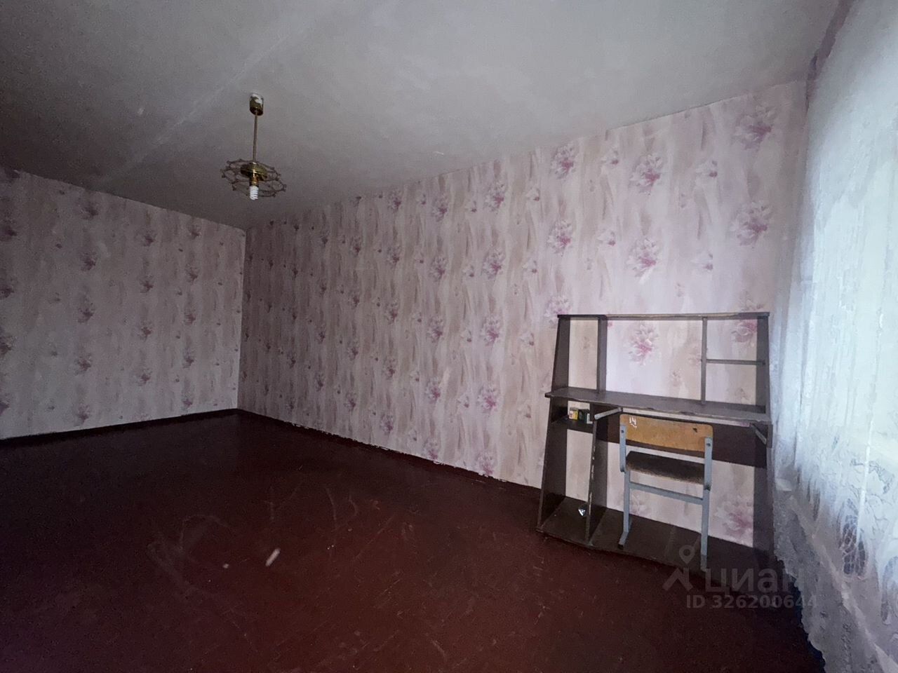 Продажа 2-комн квартиры на вторичном рынке Сясьстрой, Петрозаводская улица, 4