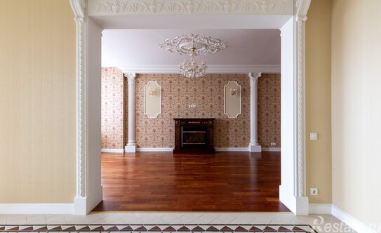 Продажа 3-комн квартиры на вторичном рынке Луначарского пр-кт,  д. 13 к1