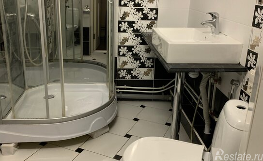 Продажа 1-комн квартиры на вторичном рынке Канонерский остров,  д. 8