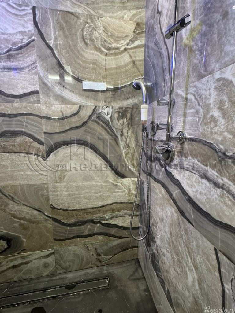 Продажа 4-комн квартиры на вторичном рынке Морской пр-кт., д. 33, лит. А