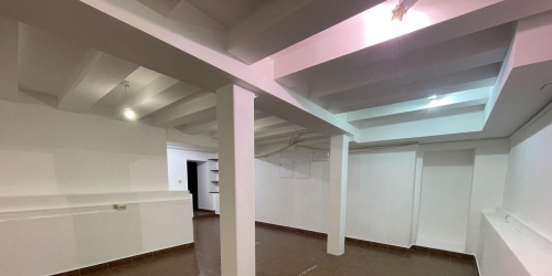 Помещение свободного назначения Трёхпрудный переулок,  д. 8