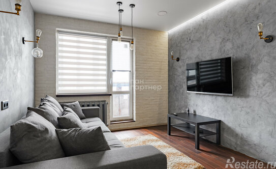 Продажа 2-комн квартиры на вторичном рынке Карпатская М. ул,  д. 17