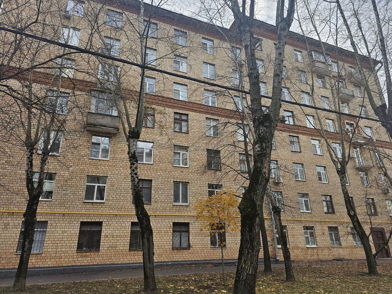 Продажа 3-комн квартиры на вторичном рынке улица Панфилова, 10