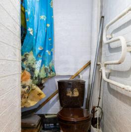 Продажа 4-комн квартиры на вторичном рынке Лиговский пр-кт,  д. 75-77