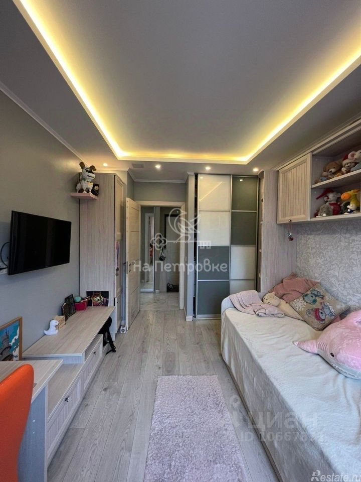 Продажа 2-комн квартиры на вторичном рынке улица Василия Петушкова,  д. 11