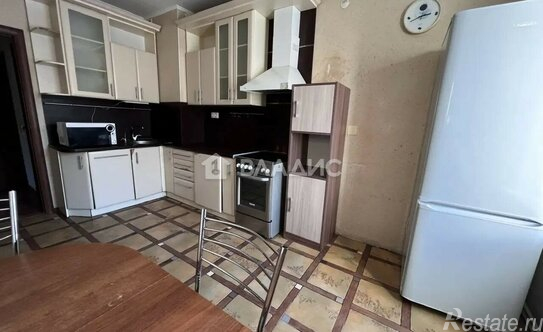 Продажа 2-комн квартиры на вторичном рынке Новаторов б-р,  д. 67,  к. 2