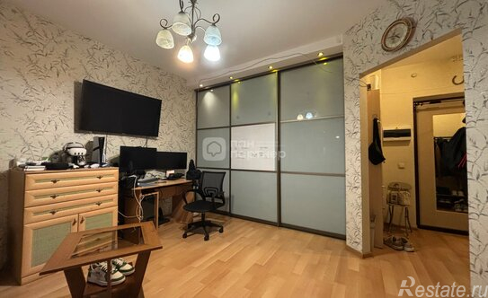 Продажа 1-комн квартиры на вторичном рынке улица Васенко,  д. 12