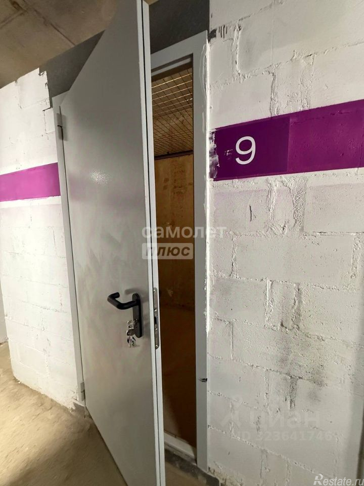 Продажа гаража Коробово, улица Авиаторов,  д. 7